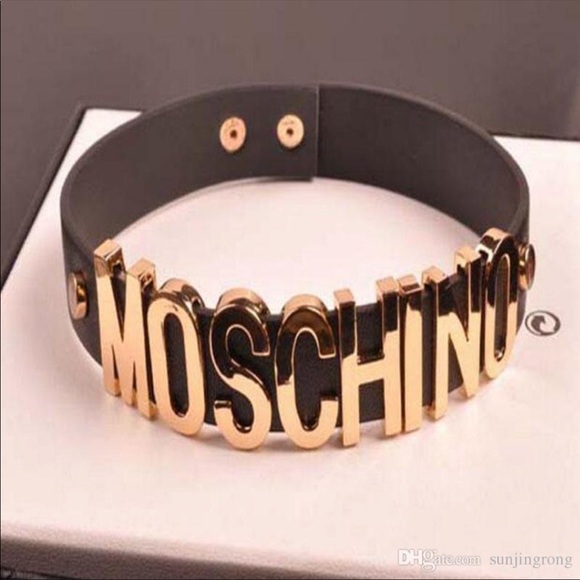 moschino choker
